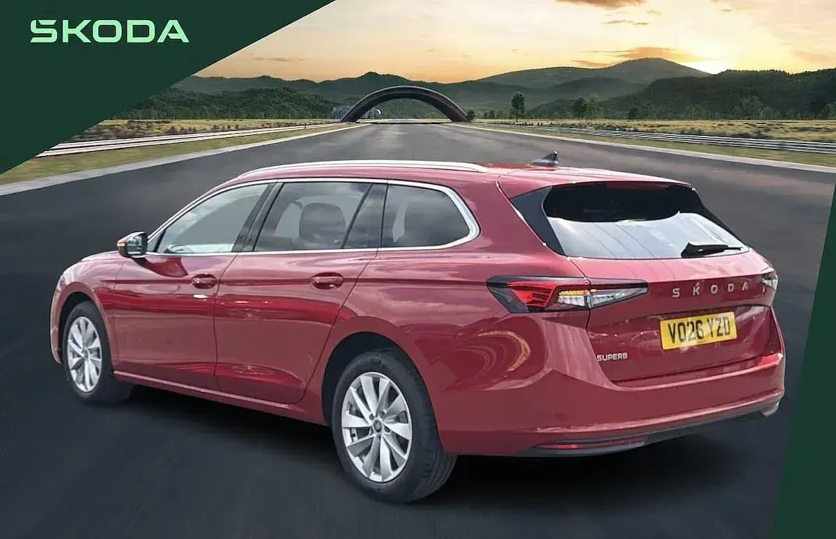 New Skoda Superb SE Technology 150 HP (110 kW) 2026 Red Estate