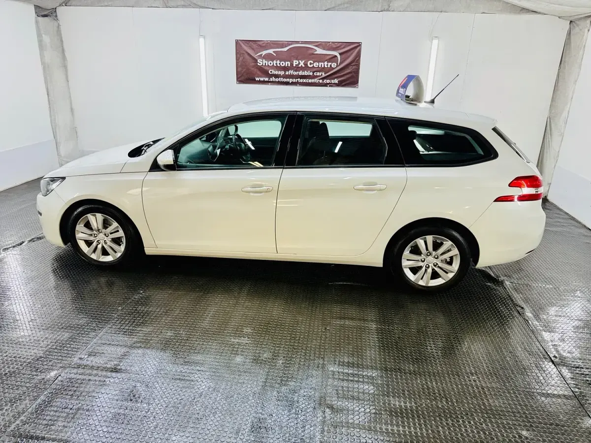 Used Peugeot 308 Active 2016 White Estate