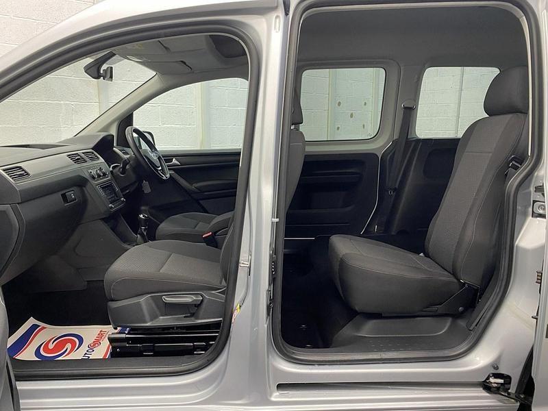 Used VW Caddy Life 102 HP (75 kW) 2020 Silver MPV