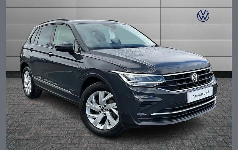 Used VW Tiguan Life 150 HP (110 kW) 2022 Grey SUV