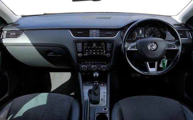 Used Skoda Octavia Scout 184 HP (135 kW) 2016 Estate