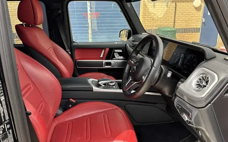 Used Mercedes G400 AMG line 330 HP (242 kW) 2023 Black SUV