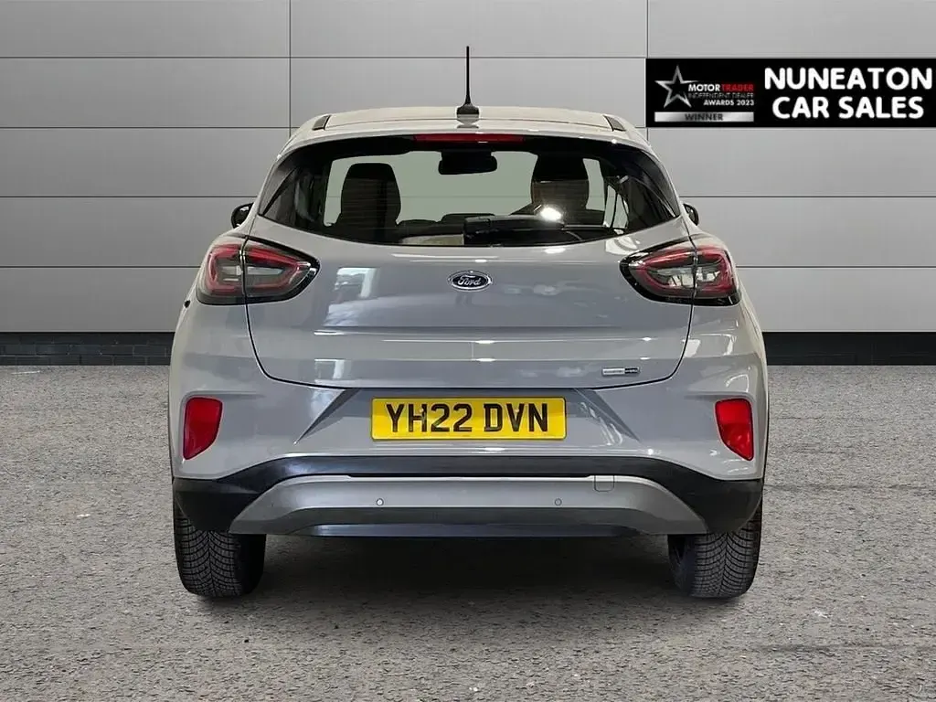 Używany Ford Puma Titanium 125 KM (91 kW) 2022 Szary SUV