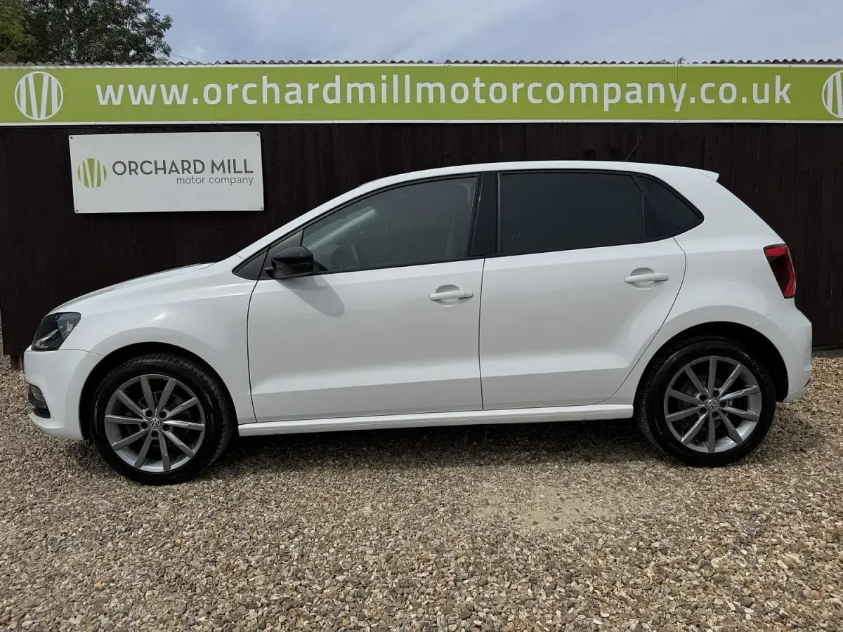 Used VW Polo Design 2015 White Hatchback