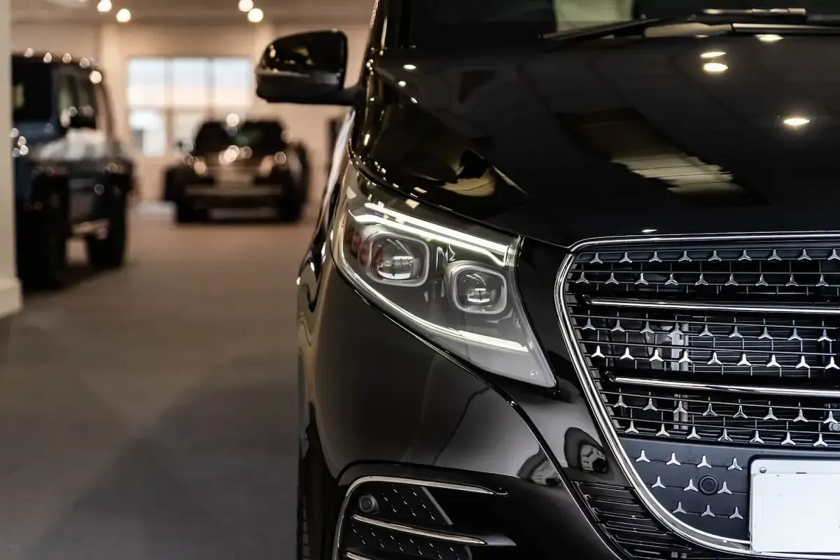 Used Mercedes V300 AMG line 2025 Black MPV