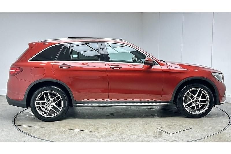 Used Mercedes GLC250 AMG line 211 HP (155 kW) 2018 Red SUV