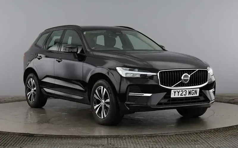 Used Volvo XC60 Core 250 HP (183 kW) 2023 SUV