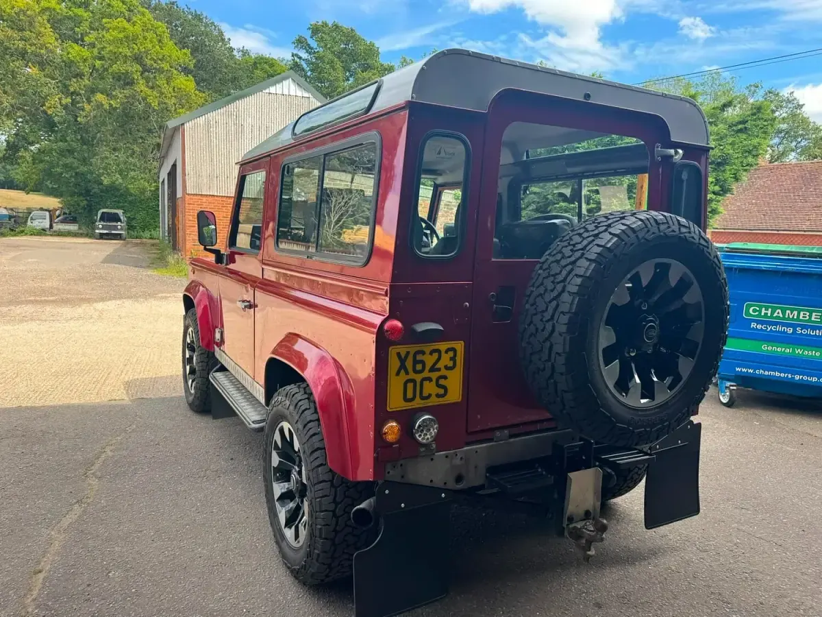 Used Land Rover Defender 2000 Red Estate