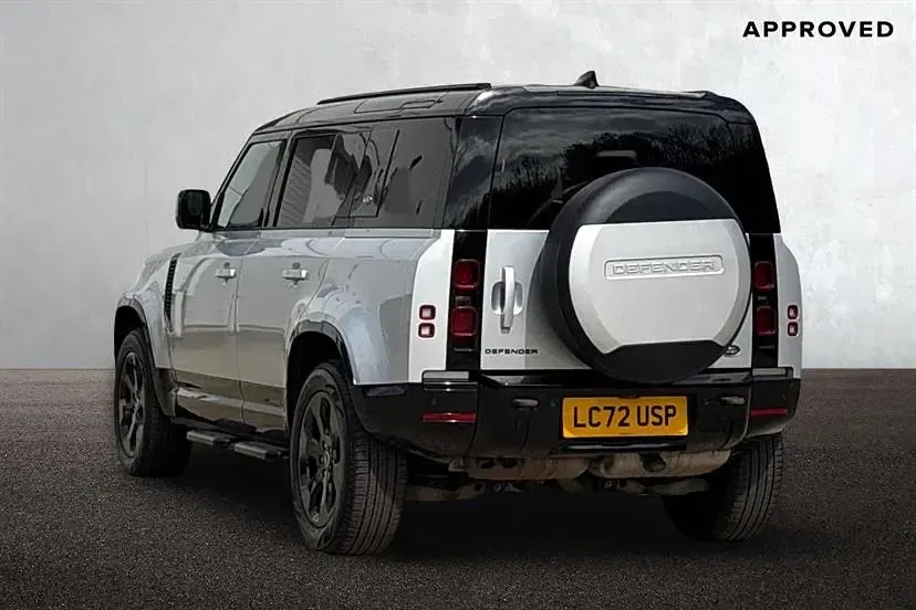 Used Land Rover Defender Dynamic 249 HP (183 kW) 2022 Hakuba silver SUV