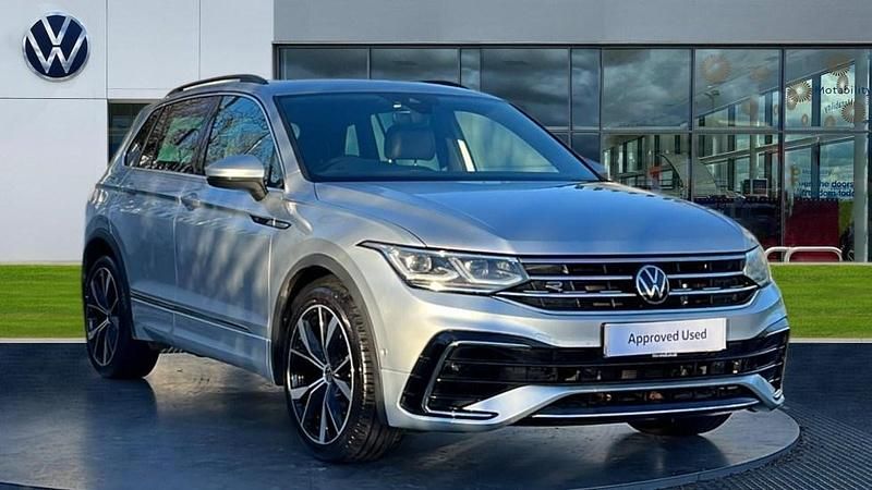 Silver Used 2023 VW Tiguan R-line SUV | £25,553 (Fair price) - Image 1/4