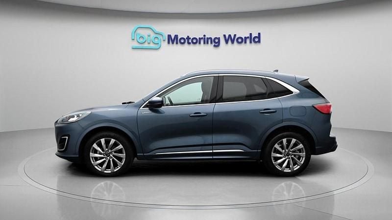 Usado Ford Kuga Vignale 190 HP (139 kW) 2023 Azul SUV