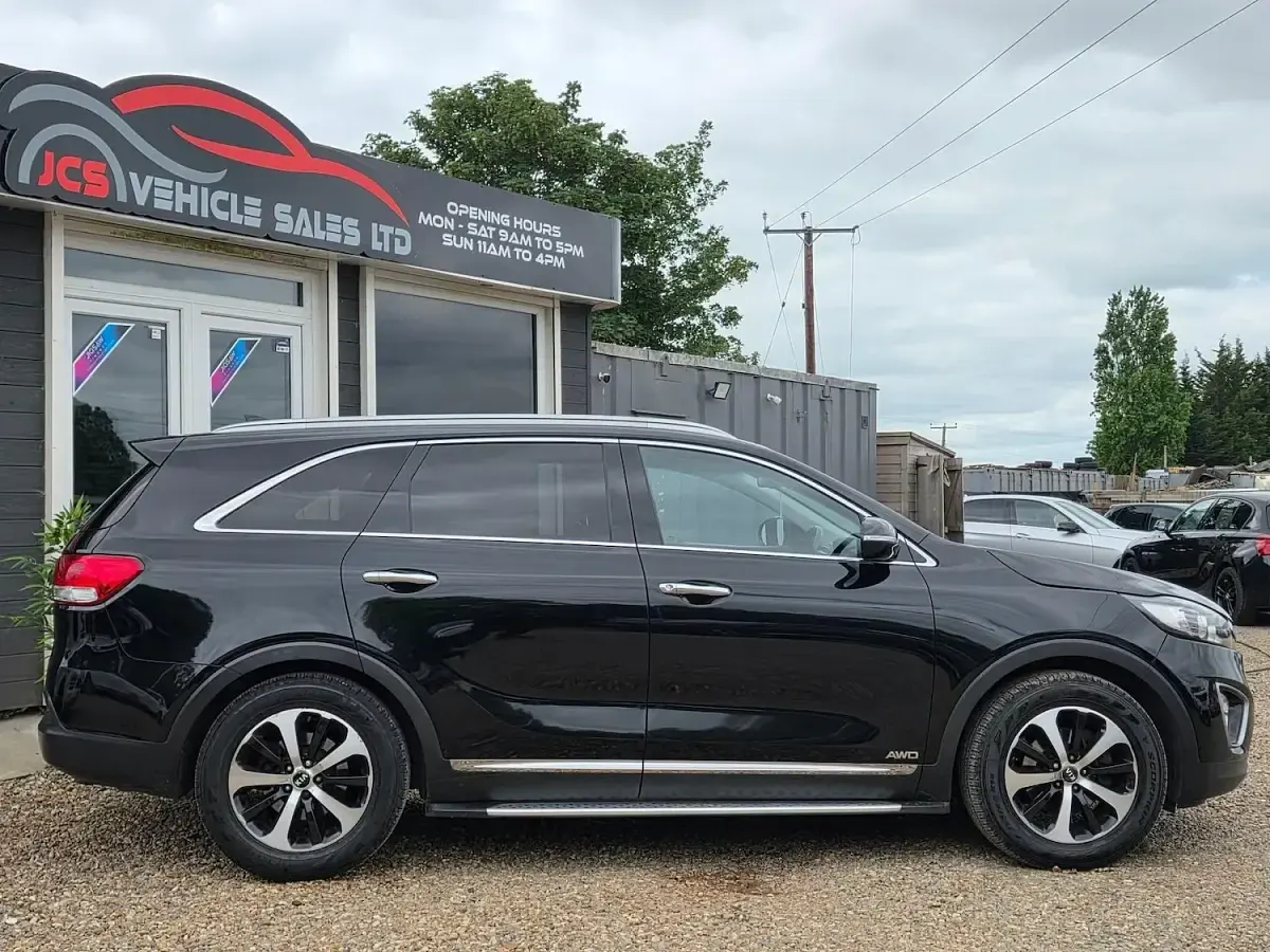 Used Kia Sorento 200 HP (147 kW) 2015 Black SUV