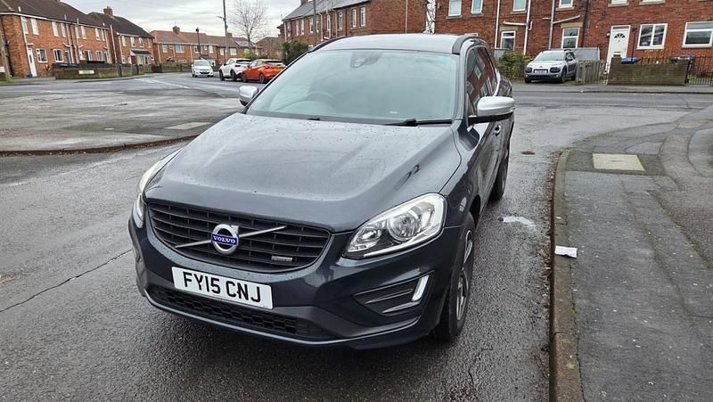Used Volvo XC60 R-Design 181 HP (133 kW) 2015 Grey SUV
