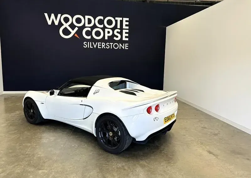 Used Lotus Elise 192 HP (141 kW) 2010 White Cabriolet