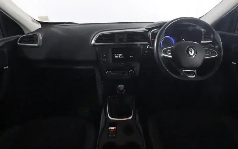 Used Renault Kadjar Dynamique 140 HP (102 kW) 2018 Silver SUV