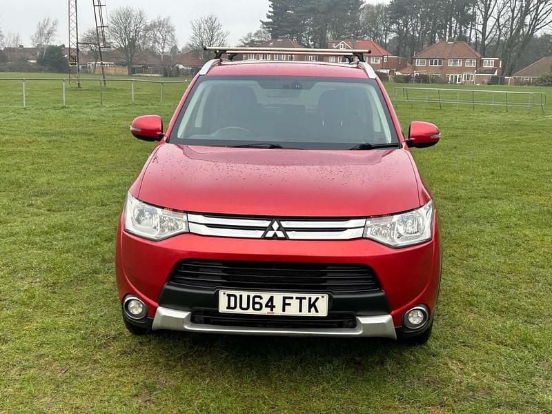 Used Mitsubishi Outlander 2015 Red SUV