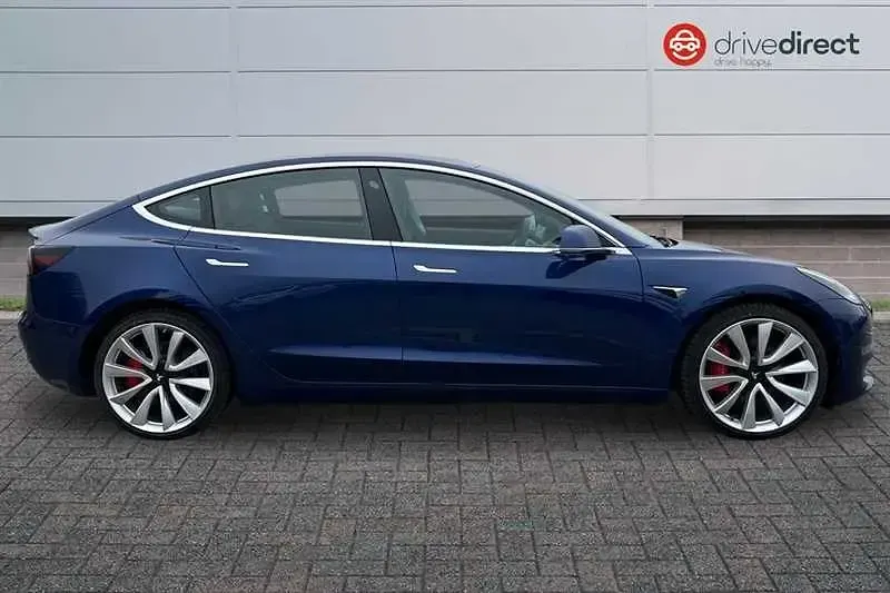 Begagnad Tesla Model 3 Performance 461 kW (627 HK) 2019 Blå Sedan
