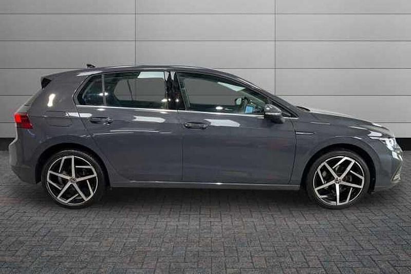 Used VW Golf VIII Style 150 HP (110 kW) 2023 Dolphin grey Hatchback