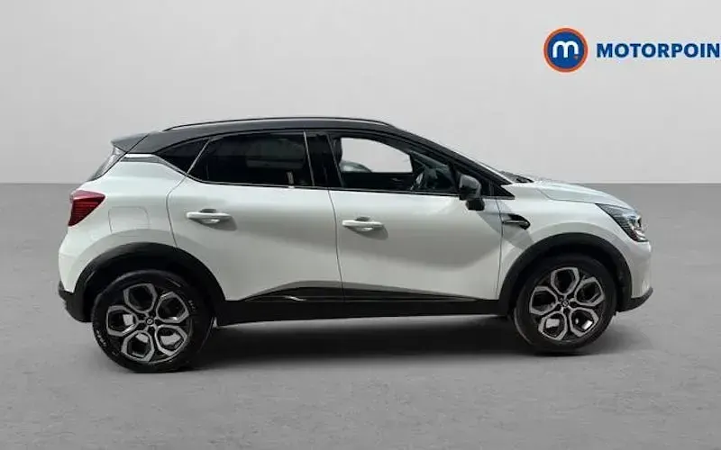 Used Renault Captur Techno 91 HP (66 kW) 2024 White/black SUV