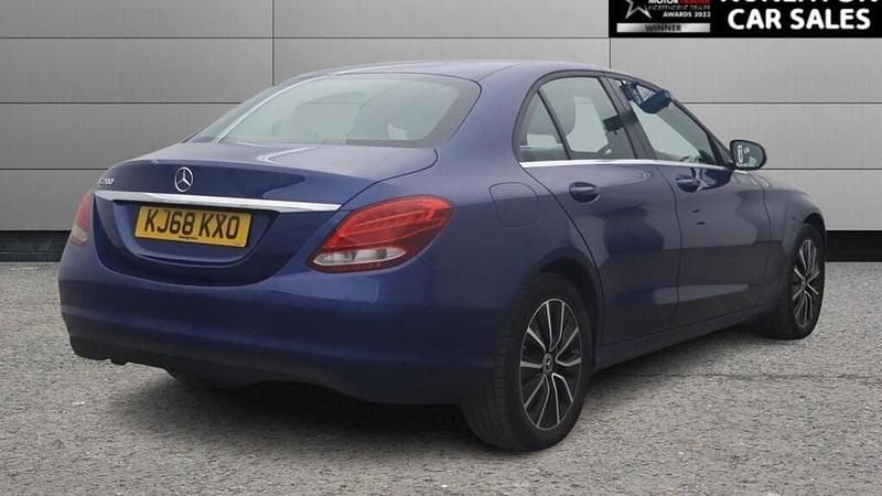 Used Mercedes C200 SE 198 HP (145 kW) 2019 Blue Sedan