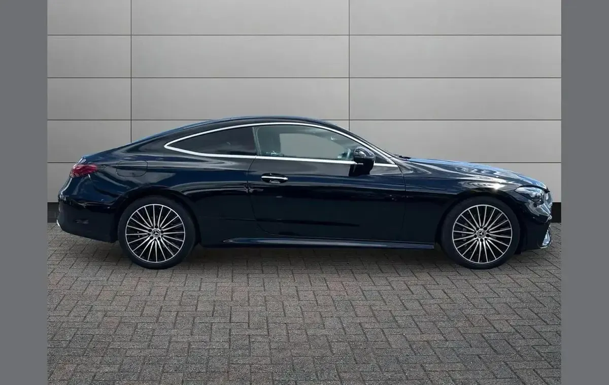 Used Mercedes CLE300 AMG Line Premium 280 HP (205 kW) 2025 Black Coupe