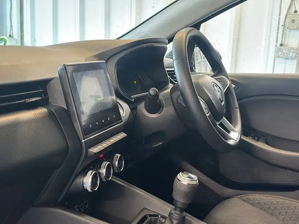 Used Renault Clio Evolution 90 HP (66 kW) 2023 Hatchback