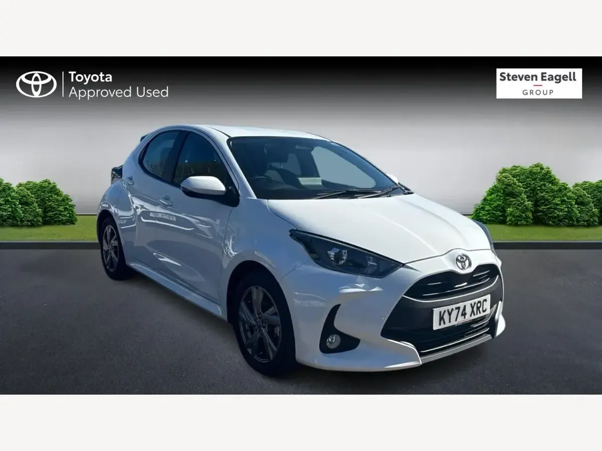 Second-hand Toyota Yaris Hybrid 2024 Alb Hatchback