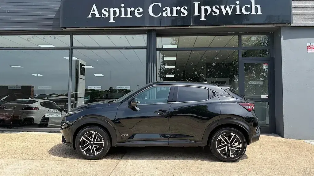 Used Nissan Juke N-Connecta 141 HP (103 kW) 2024 Black SUV