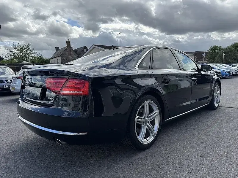Used Audi A8 Sport 246 HP (180 kW) 2013 Black Sedan