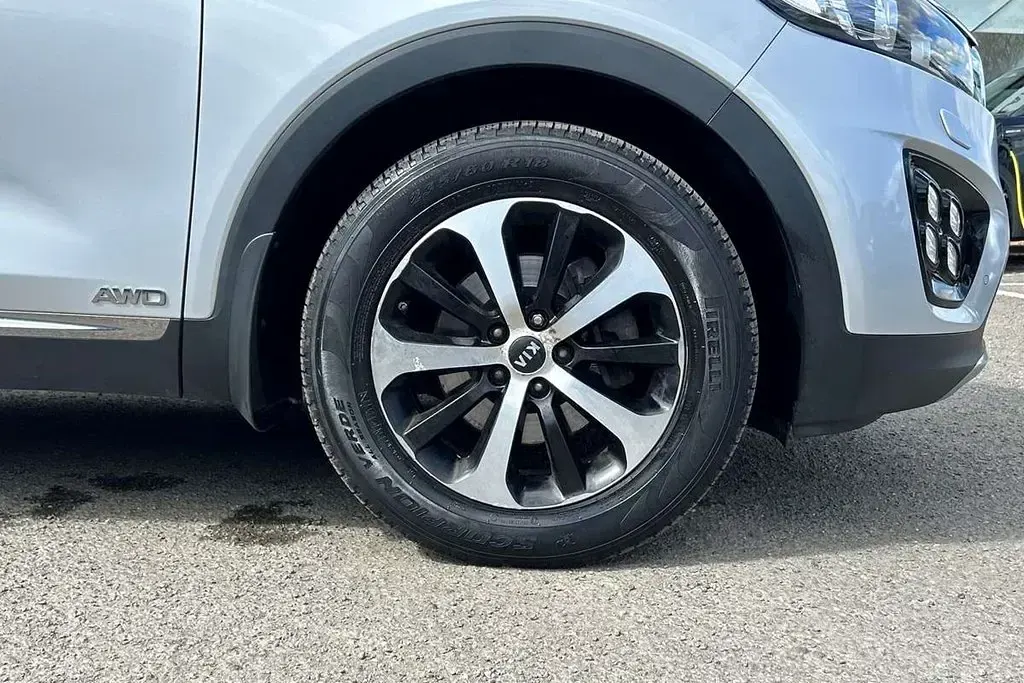 Used Kia Sorento 200 HP (147 kW) 2018 Silver SUV