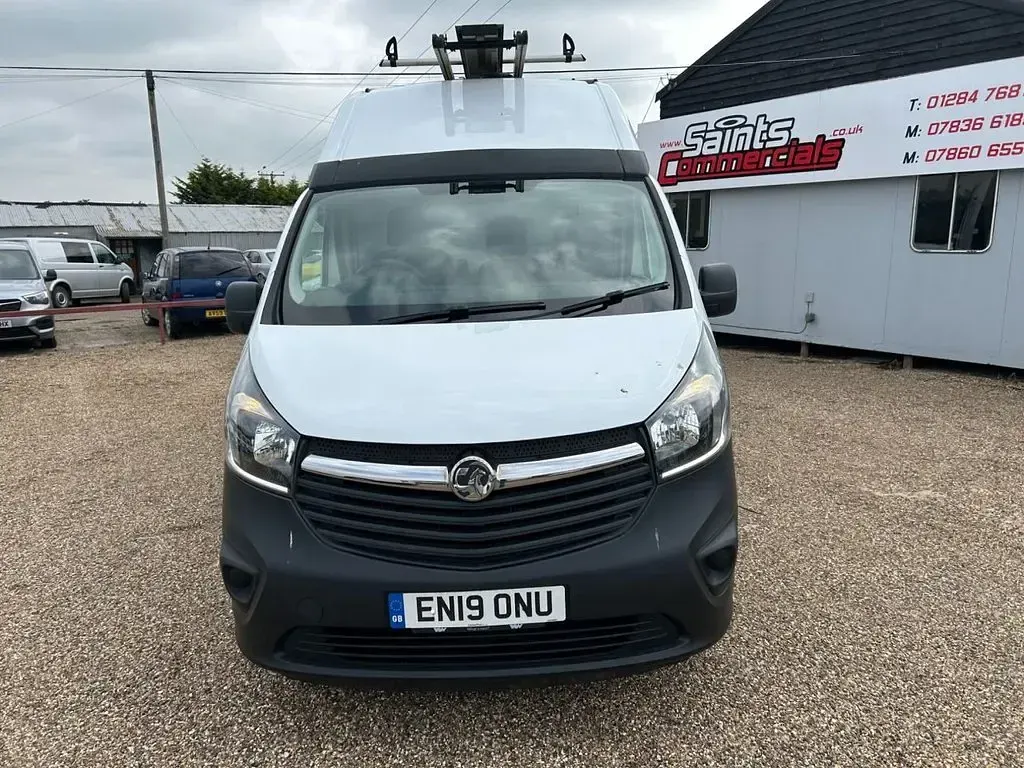 Used Vauxhall Vivaro S 2019 White MPV