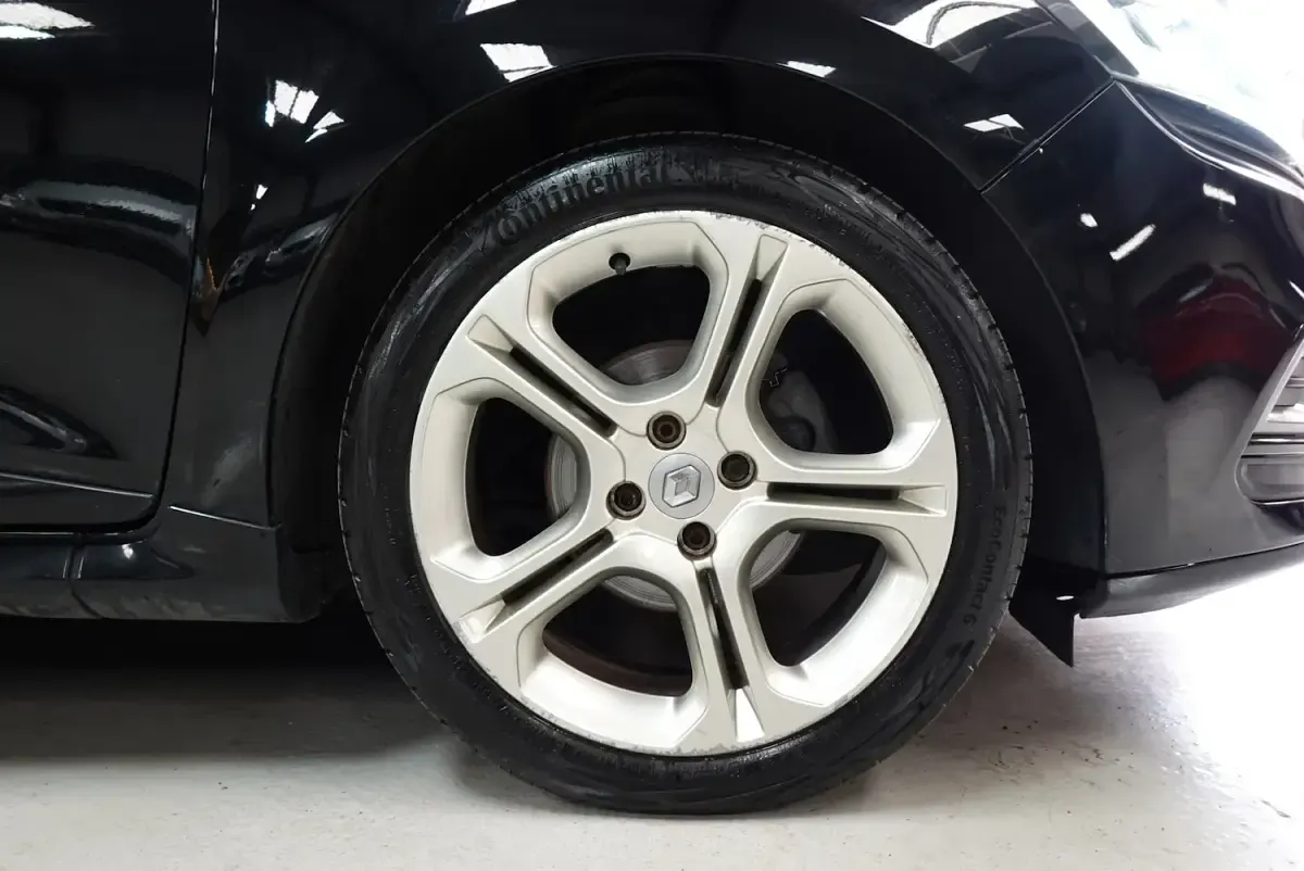 Used Renault Clio Dynamique 2017 Black Hatchback