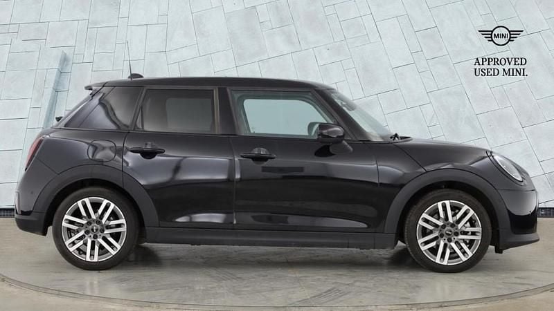 Used Mini Cooper Hatch 154 HP (113 kW) 2024 Black Hatchback