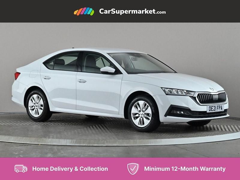 White Used 2021 Skoda Octavia SE Hatchback | £14,897 (Fair price) - Image 1/4