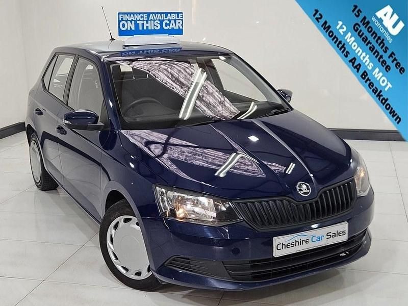 Blue Used 2015 Skoda Fabia Hatchback | £3,295 (Expensive) - Image 1/3