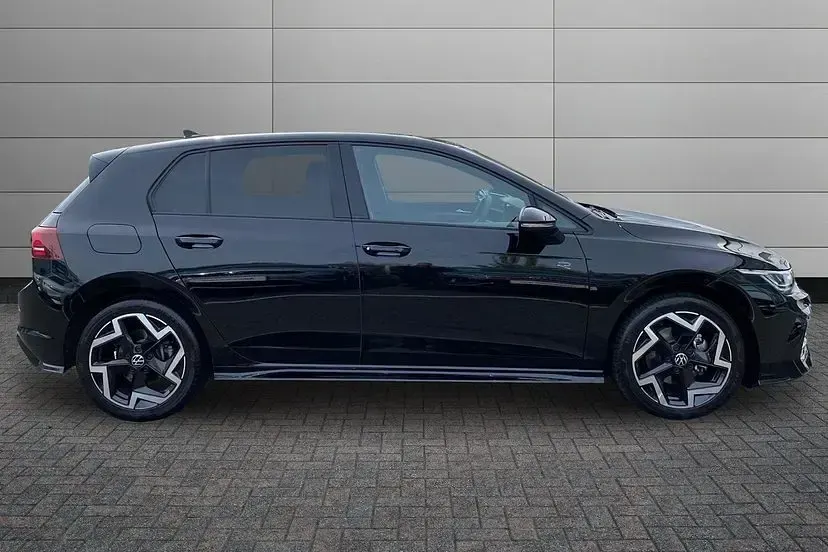 Used VW Golf VIII R-line 150 HP (110 kW) 2025 Grenadilla black Hatchback