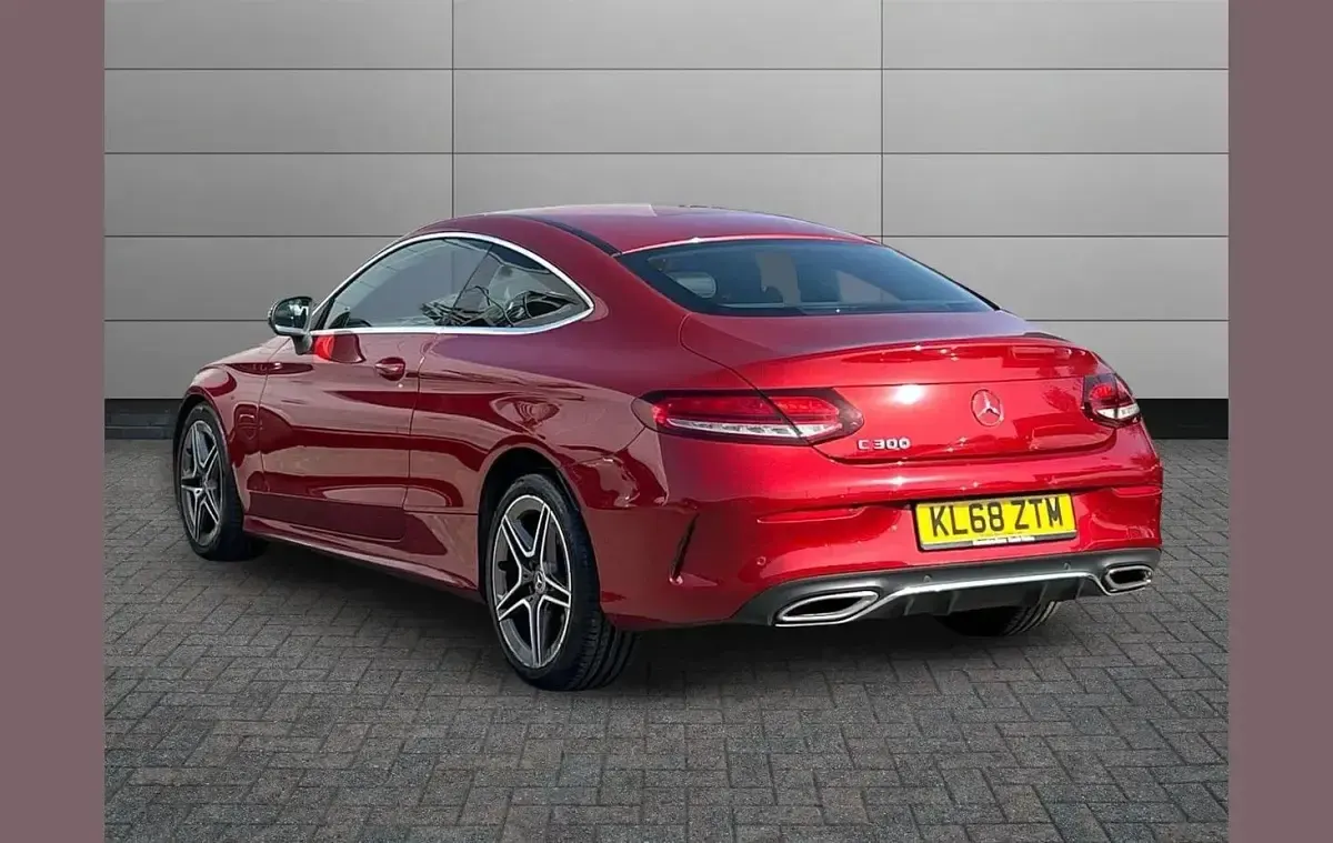 Used Mercedes C300 AMG Line Premium 258 HP (189 kW) 2019 Red Coupe