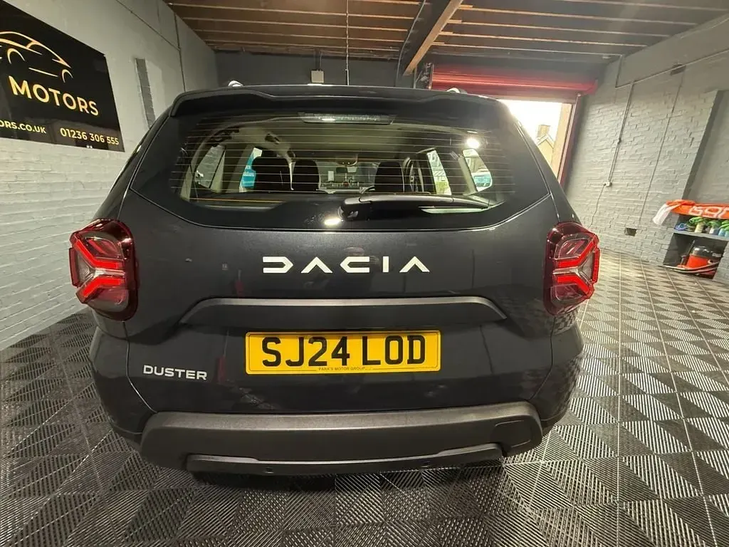 Second-hand Dacia Duster Journey 100 CP (73 kW) 2024 Gri SUV