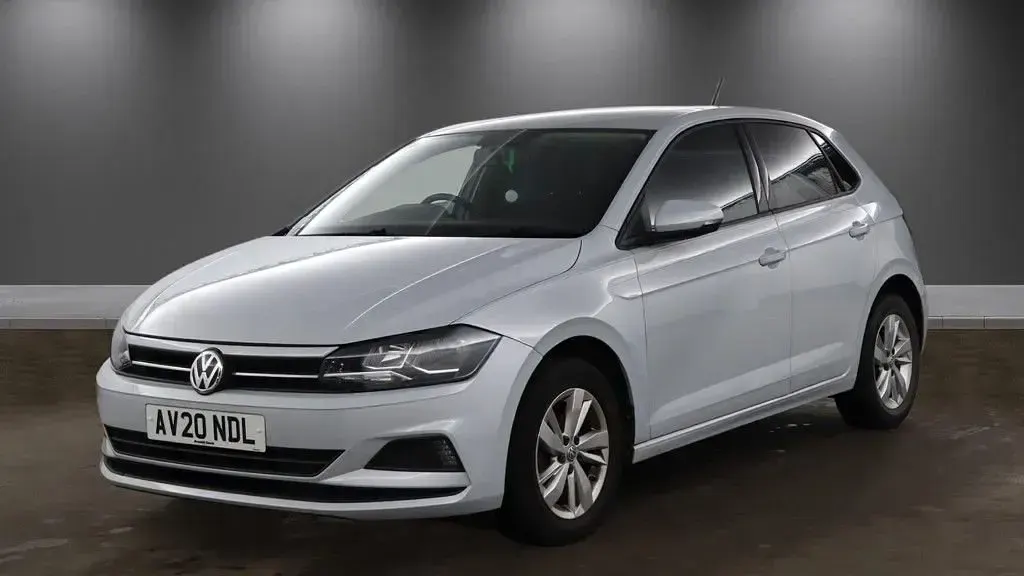 Used VW Polo SE 80 HP (58 kW) 2020 Silver Hatchback
