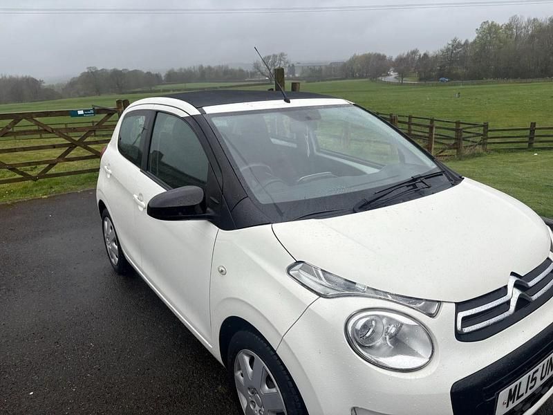 Used Citroën C1 Feel 68 HP (50 kW) 2015 White Hatchback