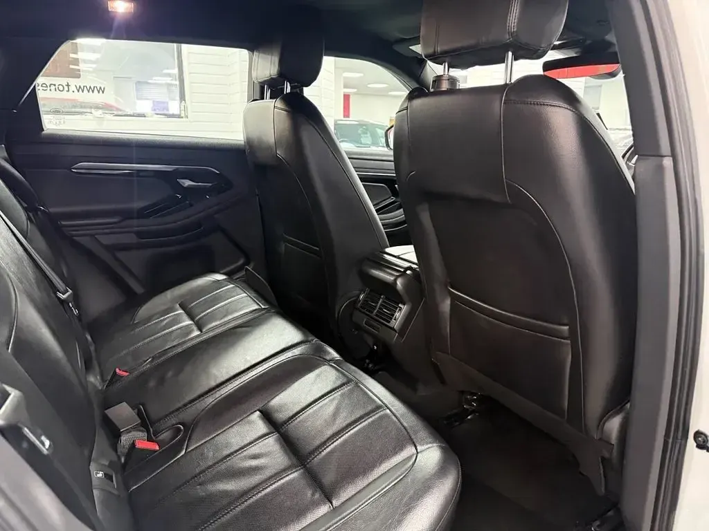 Used Land Rover Range Rover evoque R-Dynamic 150 HP (110 kW) 2020 White SUV