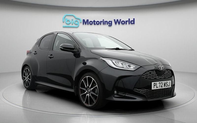 Used Toyota Yaris Hybrid Sport 116 HP (85 kW) 2022 Black Hatchback