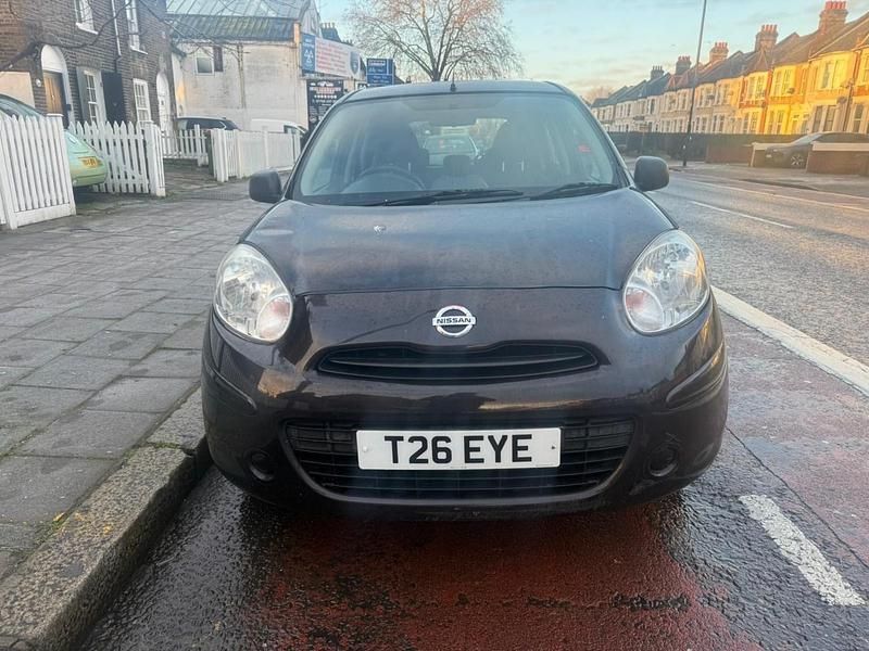 Begagnad Nissan Micra Visia 2013 Svart Halvkombi