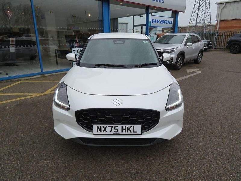 Used Suzuki Swift 2025 White Hatchback