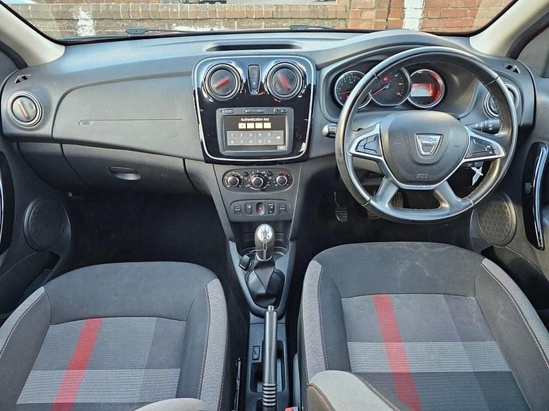 Used Dacia Logan MCV Stepway 90 HP (66 kW) 2020 Red Estate