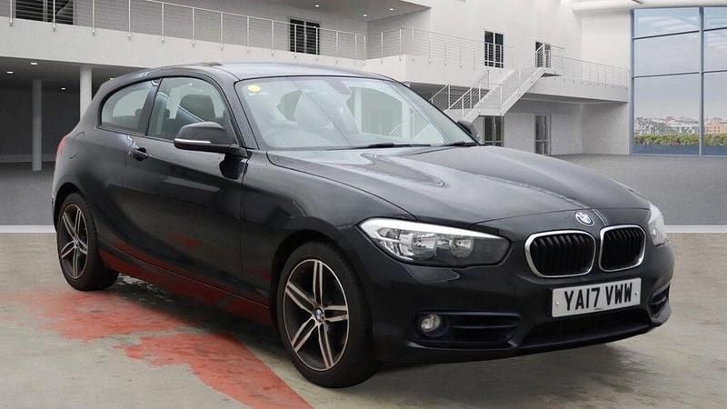 Used BMW 118 Sport Line 2017 Black Hatchback