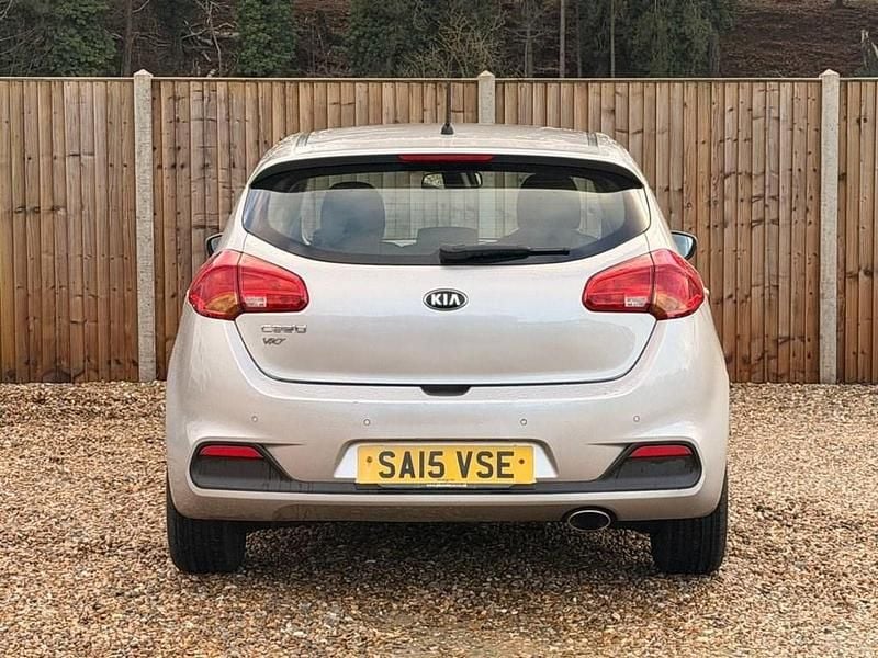 Used Kia Ceed 98 HP (72 kW) 2015 Silver Hatchback