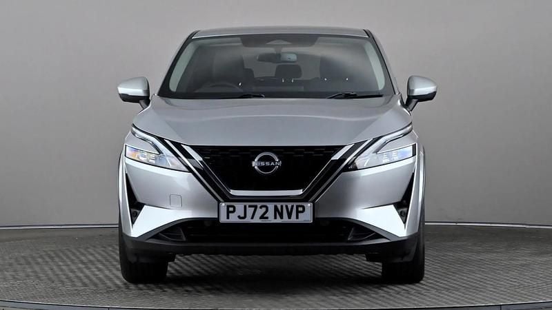 Used Nissan Qashqai N-Connecta 140 HP (102 kW) 2023 Silver SUV