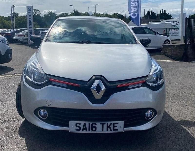 Gebraucht Renault Clio IV Dynamique 75 PS (55 kW) 2016 Silber Kleinwagen