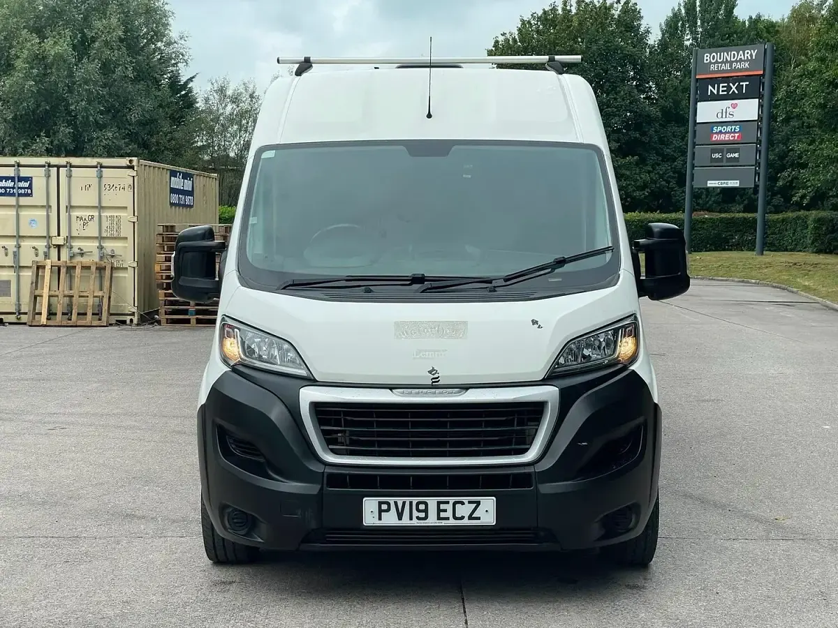 Used Peugeot Boxer 130 HP (95 kW) 2019 White Van
